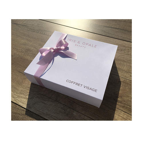 Coffret Galaxie visage | Iris & Opale Beauty. Découvrez nos 15 soins visage emblématiques en format mini. Aux pierres fines et aux extraits végétaux bio. Pour tous les types de peau. Idée cadeau.