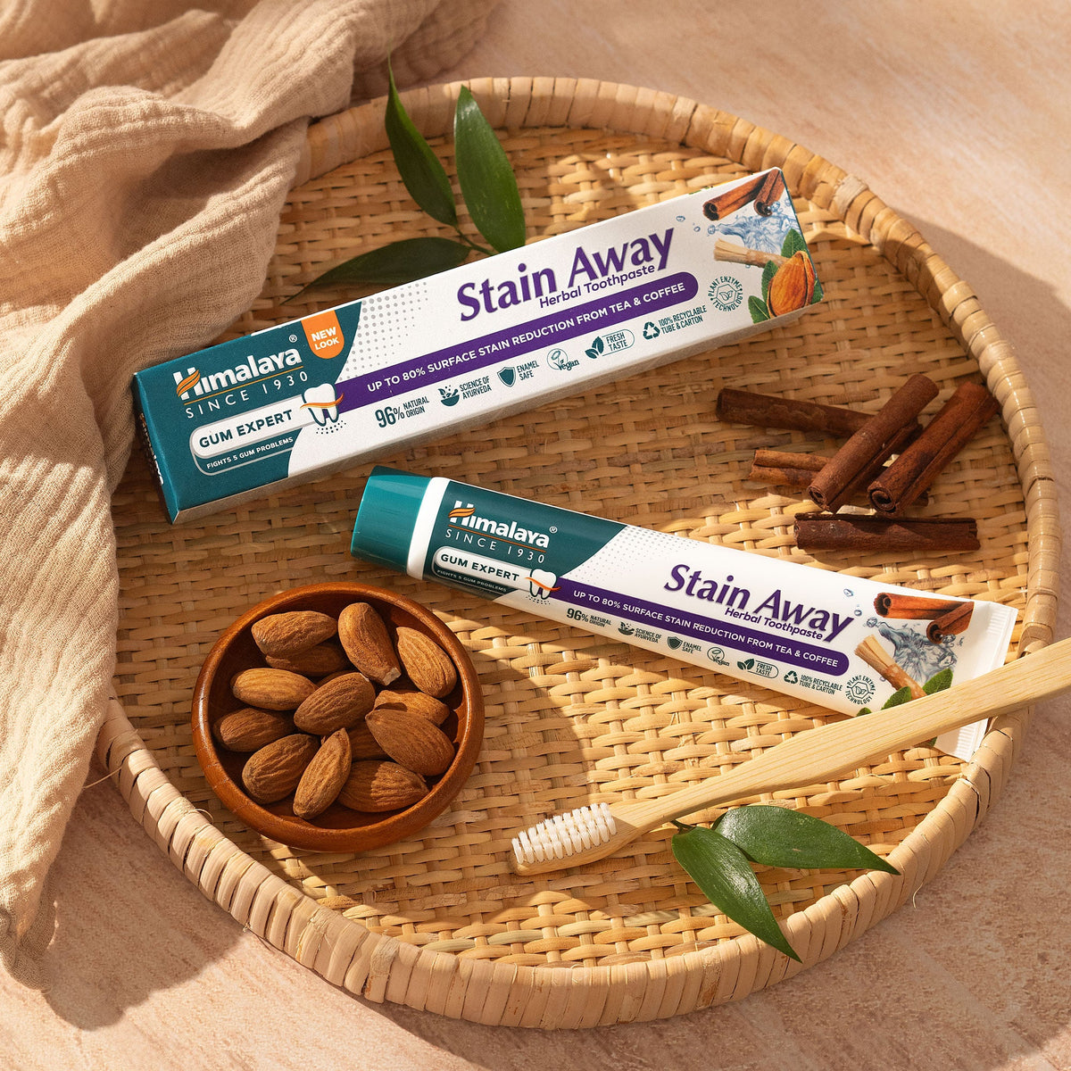 Himalaya Gum Expert Herbal Toothpaste - Stain Away - 75 ml-1